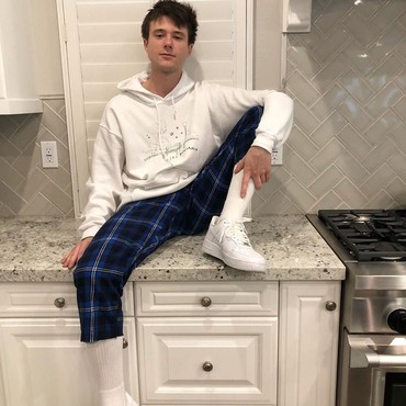 Lirik Lagu Mind Is A Prison - Alec Benjamin