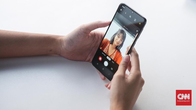 CNNIndonesia.com berkesempatan menjajal Galaxy M30 yang merupakan generasi penerus Galaxy M20 dengan baterai berkapasitas besar.
