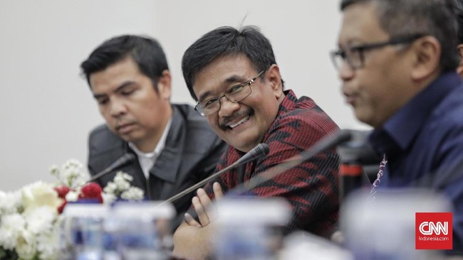 Menurut Mantan Wakil Gubernur DKI Jakarta Djarot Syaiful rencana Anies memperluas kebijakan ganjil genap cuma solusi jangka pendek.
