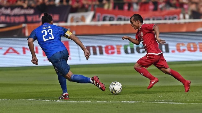 Andik Vermansah dan Riko Simanjuntak berharap suporter menahan hasrat untuk tidak menonton di stadion ketika Piala Menpora digelar.