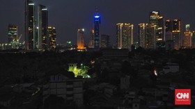 FOTO : Listrik Padam dan Selimut Gulita Jakarta hingga Bekasi