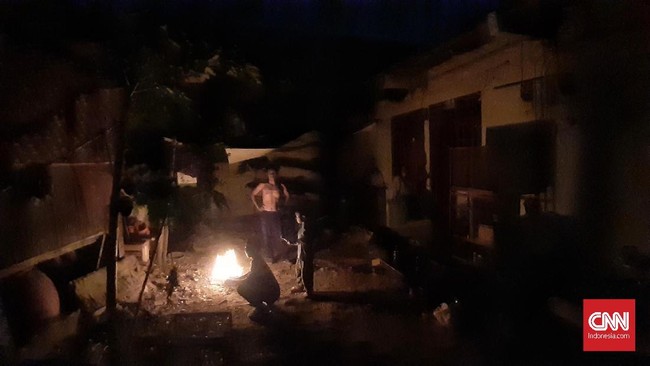 PLN saat ini masih memperbaiki gangguan yang menyebabkan pemadaman listrik di sejumlah daerah di Jakarta, Depok, Bogor, dan sekitarnya.