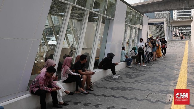 YLKI menyebut pemadaman yang terjadi secara meluas di Jakarta merugikan pelaku usaha, dan berdampak kepada investasi di ibu kota.
