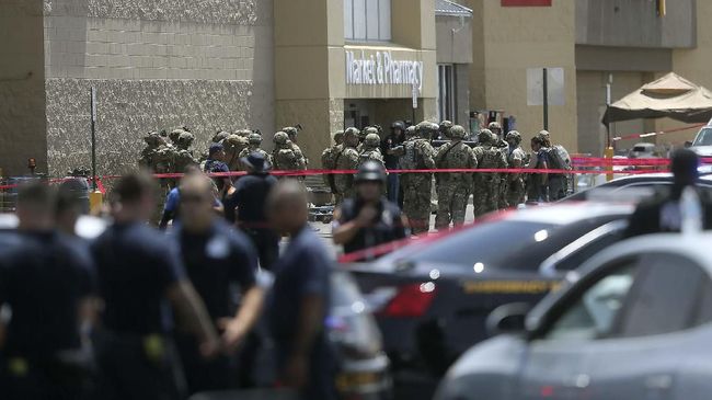 Pelaku Penembakan Texas Dipecat Beberapa Jam Sebelum Kejadian Kepolisian menyebut tersangka penembakan massal di Kota Odessa, Texas, Amerika Serikat, dipecat dari pekerjaan beberapa jam sebelum kejadian.