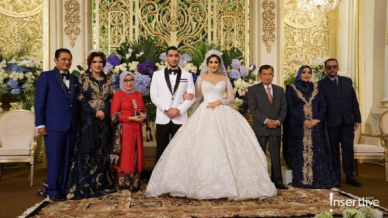 Tania Nadira dan Abdullah Alwi kembali menggelar resepsi mewah di sebuah hotel mewah di Jakarta.