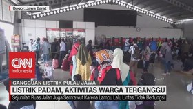VIDEO: Listrik Padam, Layanan KRL Lumpuh Total
