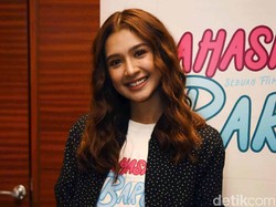 Deva Mahenra Temani Mikha Tambayong Kondangan, Netter Ribet Soal Agama
