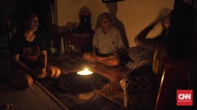 75 Tahun Merdeka, Desa Perbatasan Maluku Masih Gelap Gulita
