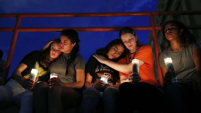 Warga El Paso Ikut Kursus Menembak Usai Tragedi Penembakan Penduduk di Kota El Paso, Amerika Serikat kini mulai rajin berlatih menembak setelah insiden penembakan yang merenggut nyawa 22 orang.