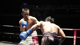 Daud Yordan Hajar KO Panya Uthok di Ronde 6