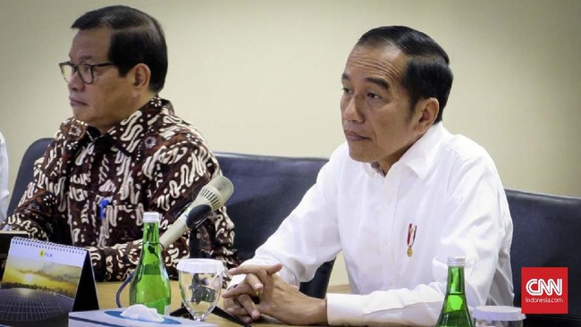 Presiden Jokowi meminta PLN dan Pertamina menyiapkan desain besar soal transisi energi menuju target nol emisi (net zero emission/NZE).