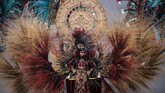 FOTO : Kemegahan dan Keagungan Dunia di Jember Fashion Jember fashion carnaval tahun 2019 sudah sukses digelar. Ini adalah kali pertama Jember Fashion Carnaval digelar tanpa Dynand Fariz, sang penggagas.