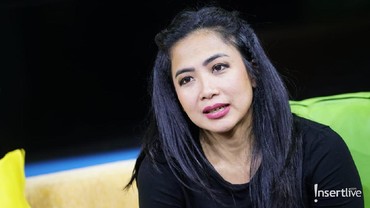 img-title Mati Lampu, Feni Rose: Wow! Akhirnya Merasakan Mandi Pakai Air Galon