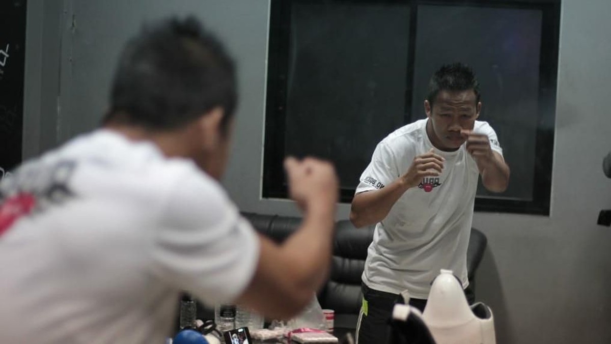 FOTO: Daud Yordan Menang TKO Lawan Kaewmanee