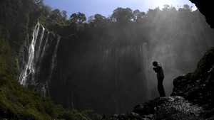 6 Cerita Rakyat yang Bersemayam di Air Terjun Indonesia