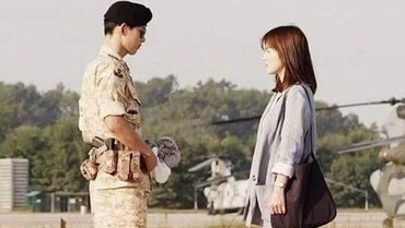 Fakta Drama Descendants of The Sun yang Pertemukan Song Song Couple