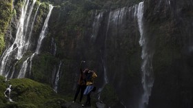 6 Tips Aman Wisata di Curug
