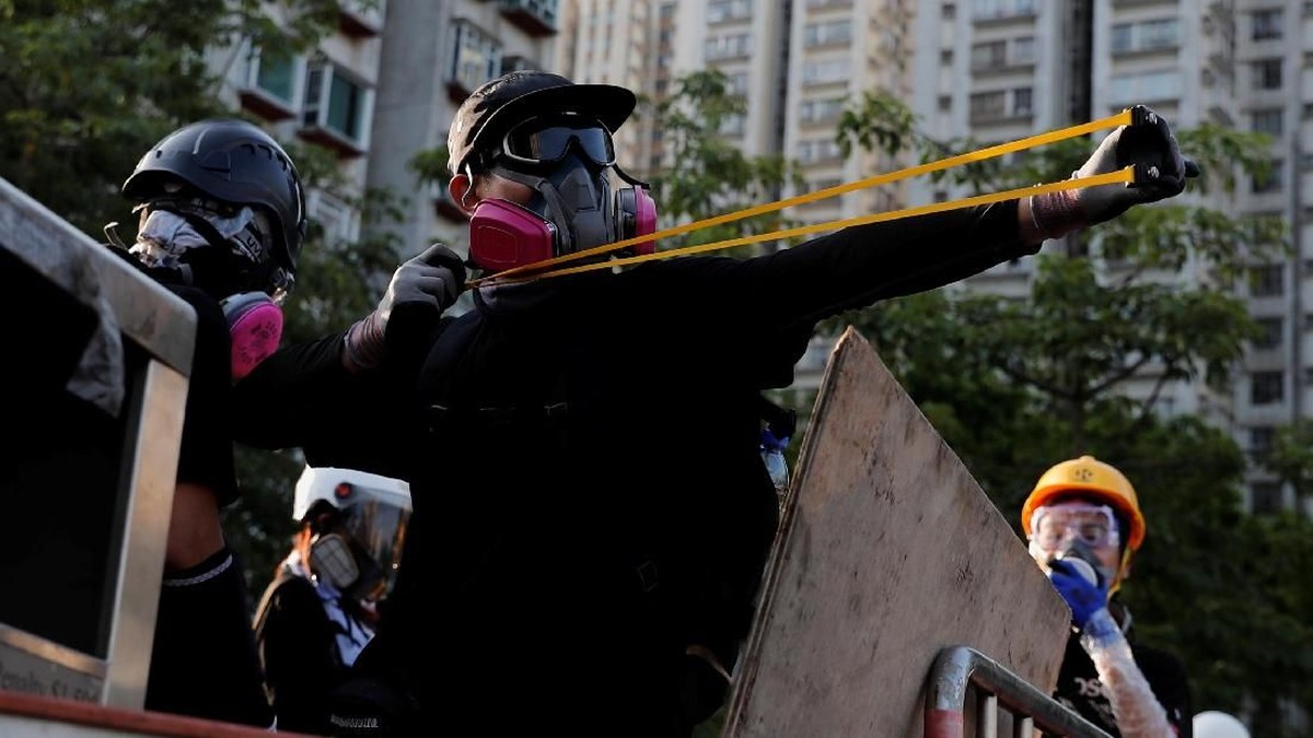 FOTO : Aksi Massa Buat Hong Kong Lumpuh Lagi