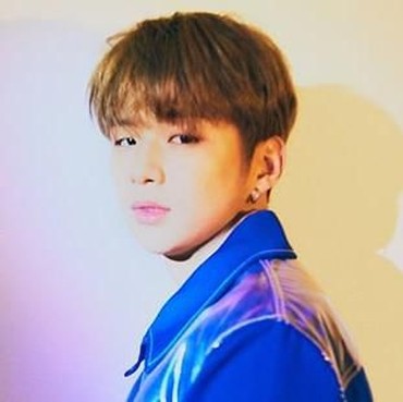 Senyum Kang Daniel Usai Kisah Cintanya dengan Jihyo TWICE Terkuak