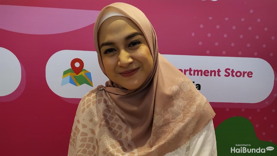 Alasan Nina Zatulini Setop Pakai Skin Care Saat Hamil