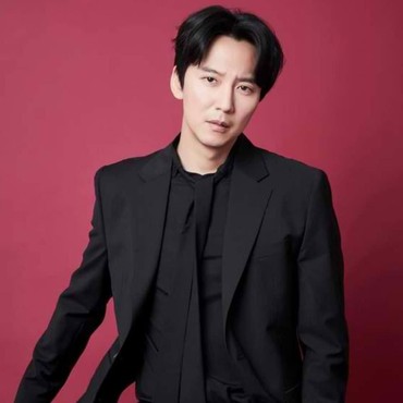 Kim Nam Gil Dipastikan Bintangi Drama Korea 'Island'