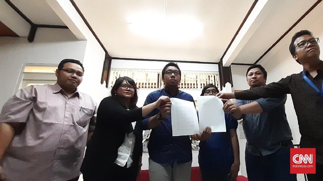 Koalisi Masyarakat Sipil bakal menyurati Presiden Joko Widodo dan meminta agar kinerja Pansel Capim KPK dievaluasi lantara tak mewajibkan LHKPN bagi pendaftar..
