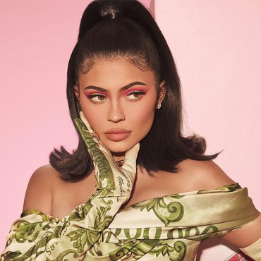 Rayakan Ulang Tahun, Rumah Kylie Jenner Penuh Bunga