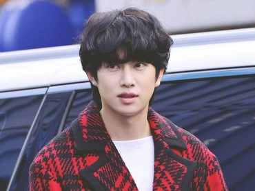 Terpopuler: Pacar Heechul SuJu hingga Chris Pattikawa Meninggal Dunia