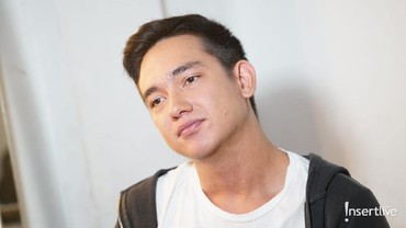 Sinisnya Adipati Dolken Ditanya Soal Putus dengan Vanesha