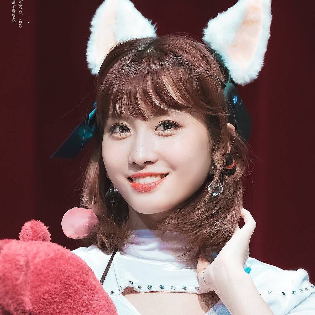 Tengah menjadi perbincangan publik&period; Begini enam potret imut dan menggemaskan Momo TWICE&period;