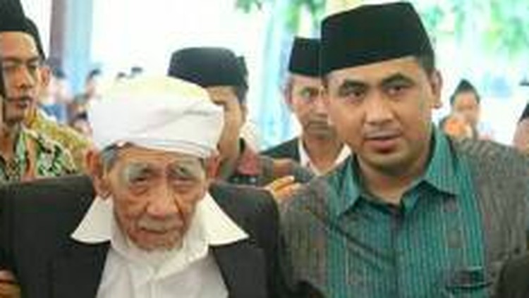 Wakil Gubernur Jawa Tengah Taj Yasin Maimoen mengaku sempat berat melepas sang ayah, KH. Maimun Zubair, saat berangkat haji ke Mekah.