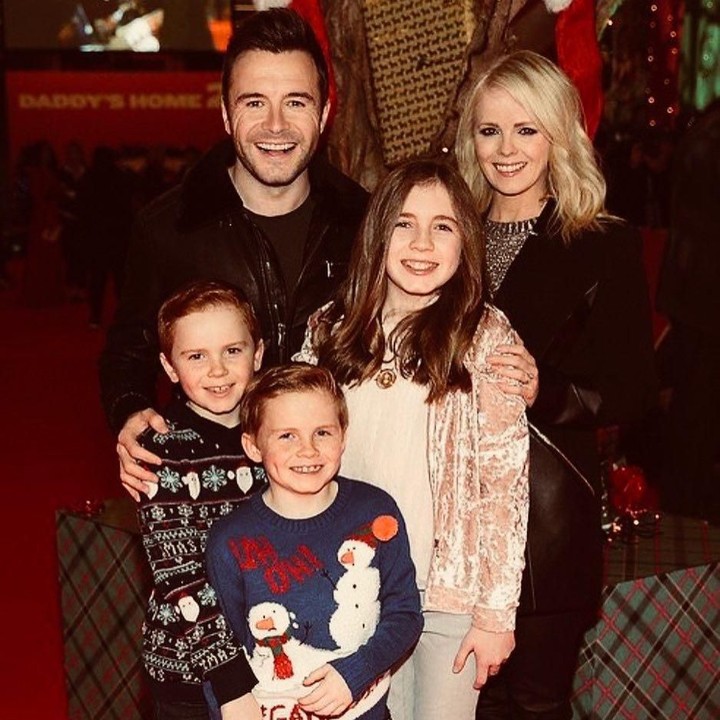 <p>Personel Westlife Shane Filan menikah dengan teman masa kecilnya, Gillian Walsh, pada 2003 lalu. Dari pernikahan itu, Shane dan Gillian dikaruniai tiga orang anak. (Foto: Instagram @shanefilanofficial)</p>