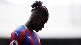 Cari Pengganti Neymar, PSG Siap Beli Zaha Rp1,7 Triliun