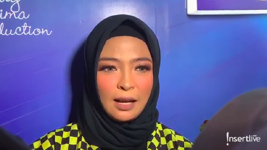Tantri, vokalis band Kotak sedang hamil anak kedua.