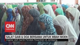 VIDEO: Salat Gaib & Doa Bersama Untuk Mbah Moen