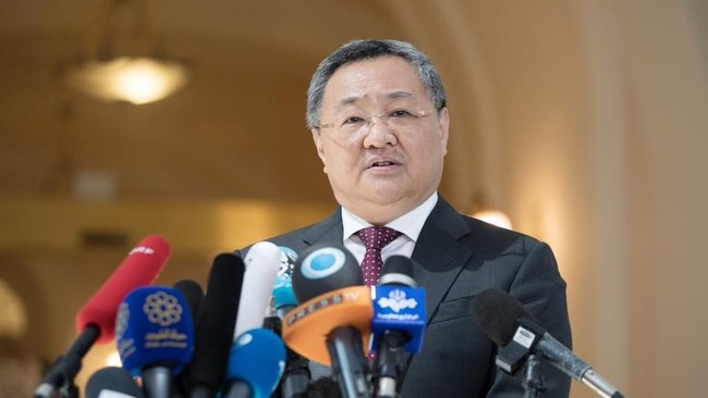 China mengancam akan mengambil tindakan balasan jika Amerika Serikat berkeras menempatkan sistem rudal darat jarak menengah di kawasan Asia-Pasifik.