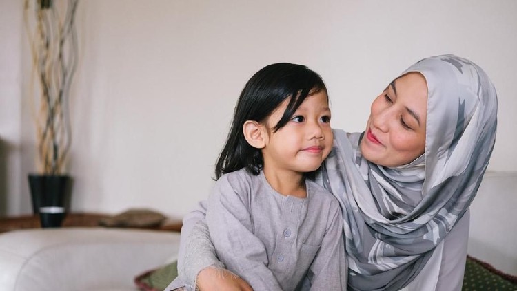 Hukum Puasa Arafah Saat Bunda Belum Meng-qhada Puasa Ramadhan Bunda ingin ikut puasa Zulhijah atau Arafah, tapi masih punya utang puasa Ramadhan? Simak penjelasannya dalam Islam yuk!