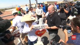 VIDEO: Warga AS Mengenang Korban Penembakan El Paso
