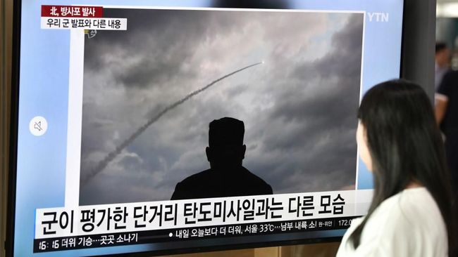 Kritik Uji Coba Peluncur Roket, Korut Sebut PM Jepang 'Idiot' Pemerintah Korea Utara mengejek Perdana Menteri Jepang Shinzo Abe sebagai seorang yang 'idiot' setelah mengkritik uji coba peluncur roket ganda pekan lalu.