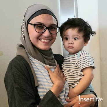 Cerita Keseruan Zee Zee Shahab dan Prabu Revolusi Ikuti Marathon