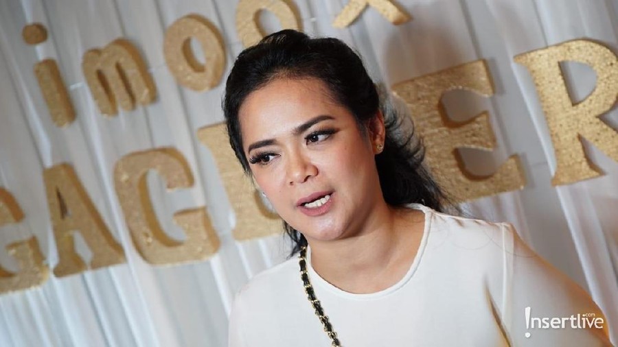 Tertawakan Halu Barbie Kumalasari, Shezy Idris: Hiburan Gratis Shezy Idris tanggapi sikap halu Barbie Kumalasari.