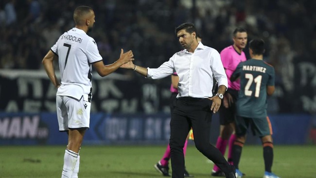 FOTO: Semifinalis Liga Champions Ajax Tertahan di Markas PAOK