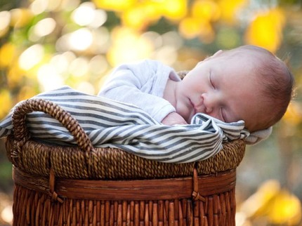 15 Nama Bayi Laki-laki Bermakna Cinta