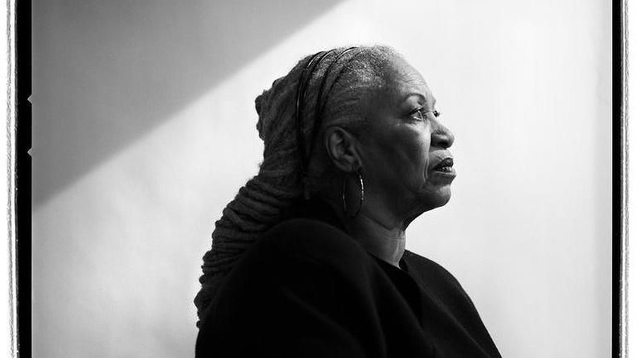 Kabar duka datang dari ranah sastra dunia, Toni Morrison, penulis peraih Nobel telah meninggal dunia. 
