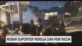 VIDEO: Nobar Suporter Persija & PSM Ricuh