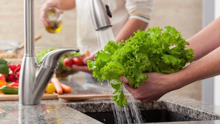 Cuci buah dan sayur