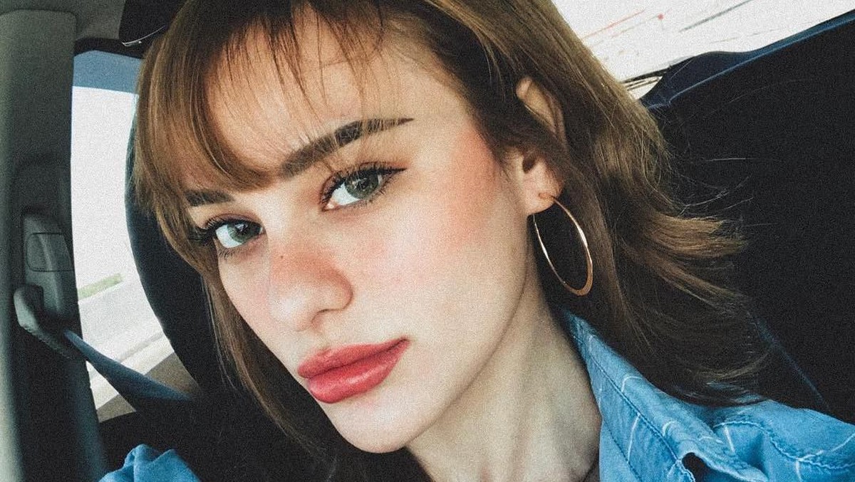 Nora Alexandra kembali diperbincangkan karena isu pindah agama&period; Berikut beberapa fakta mengenai kekasih Jerinx SID ini&colon; 