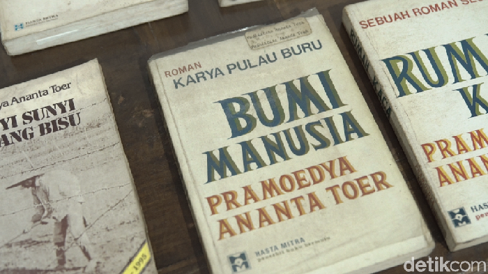 Dianggap Kontroversial, Sederet Karya Sastra Penulis Ini Sempat Dilarang di Indonesia