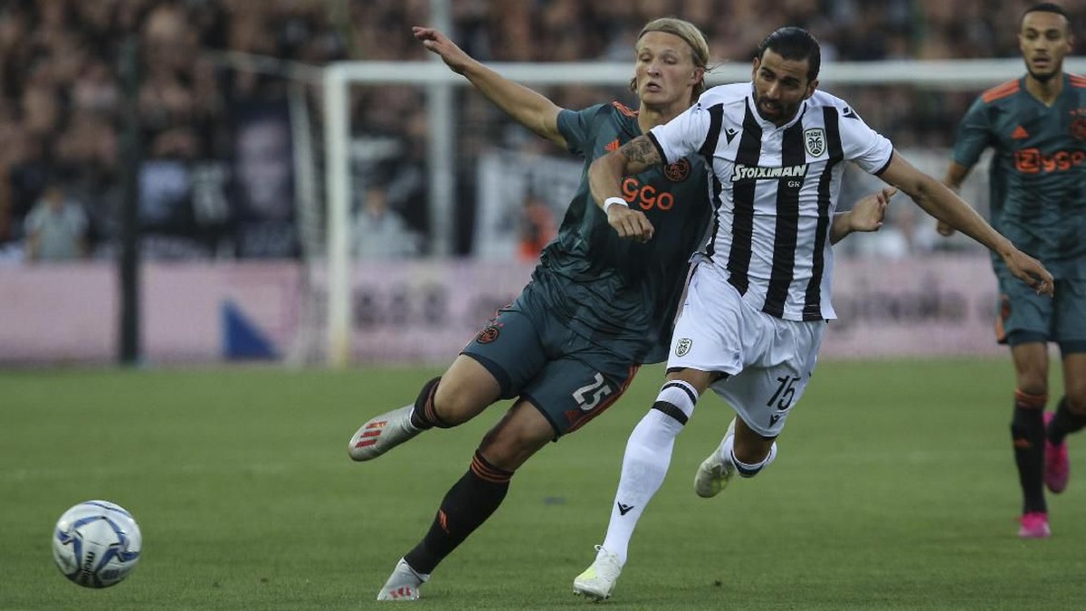 FOTO: Semifinalis Liga Champions Ajax Tertahan di Markas PAOK