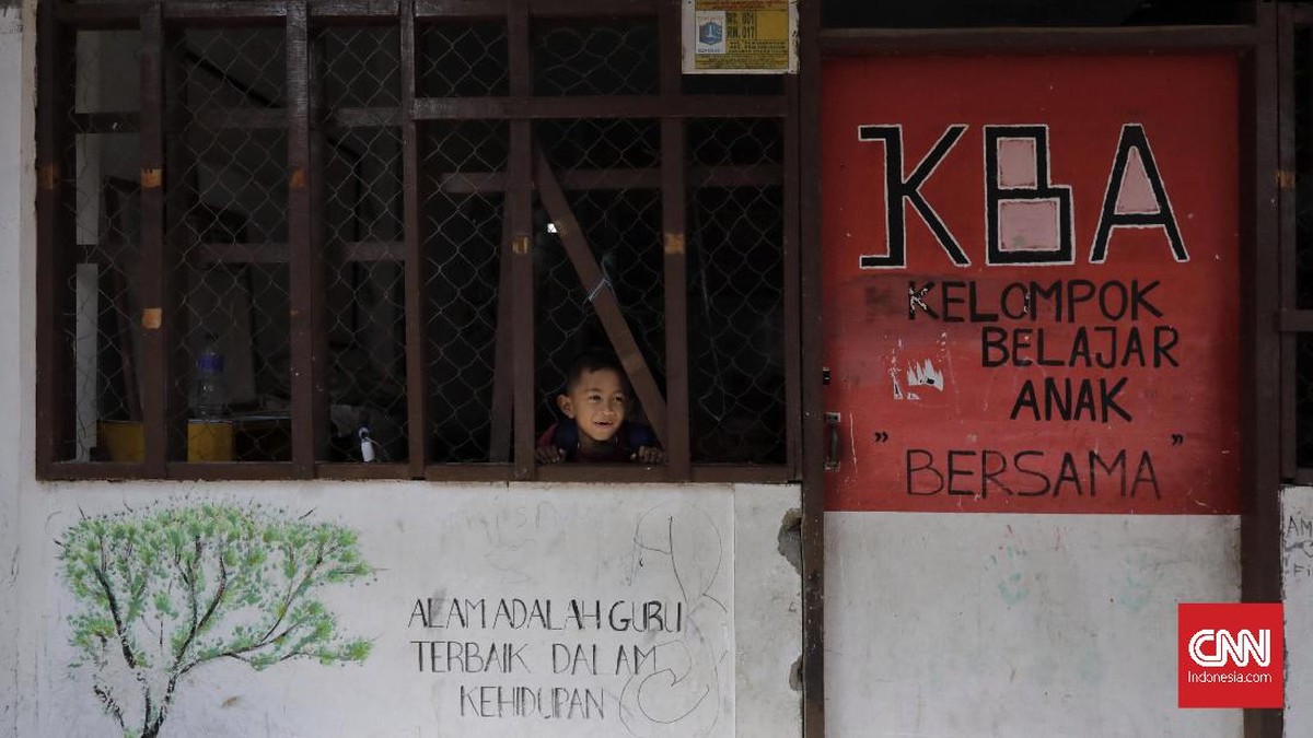 FOTO : Menengok Kampung Kumuh di Sudut-sudut Jakarta